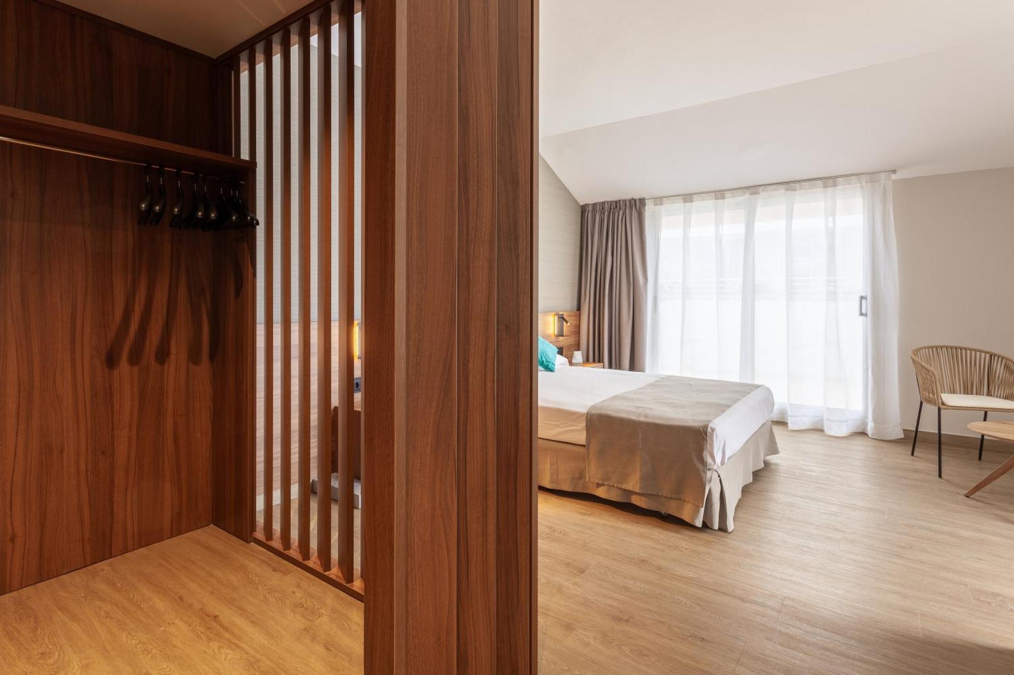 Dwo Sirius - Adults Only Hotell Santa Susanna Exteriör bild